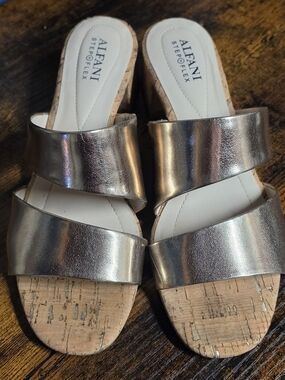 Alfani Step N Flex In Gold